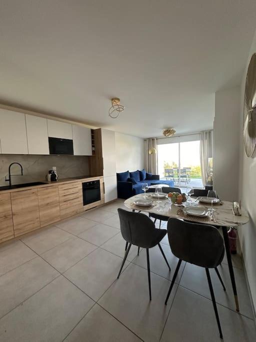 אוויאן-לה-באן Royal Park Lake View Apartment מראה חיצוני תמונה