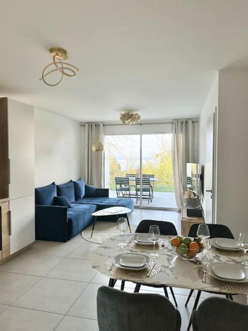 אוויאן-לה-באן Royal Park Lake View Apartment מראה חיצוני תמונה