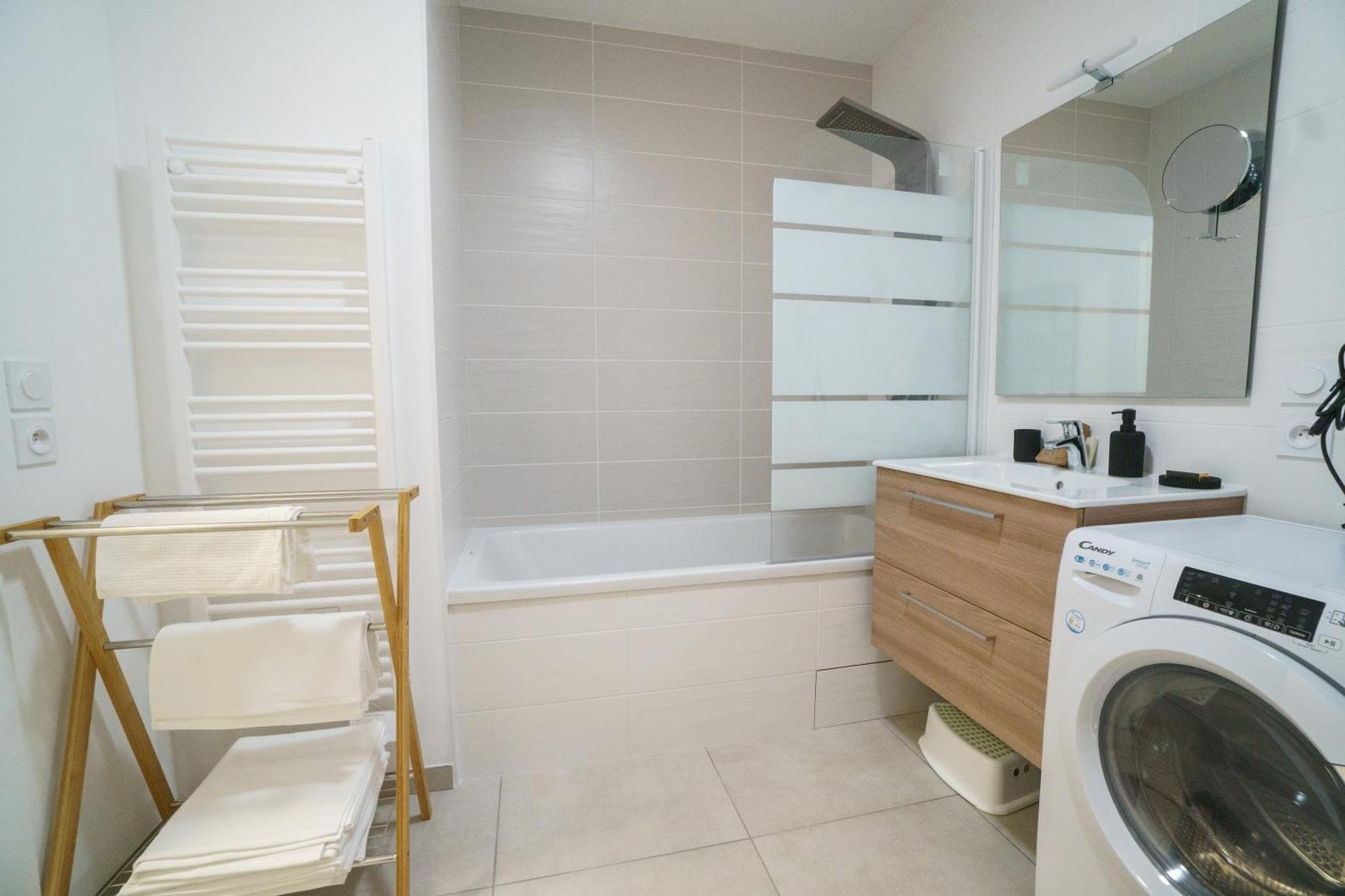 אוויאן-לה-באן Royal Park Lake View Apartment מראה חיצוני תמונה
